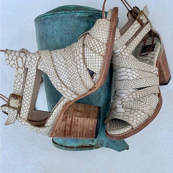 FREEBIRD BY STEVEN Claw White Snake Leather Strappy Boho Western Sandals - Botablu