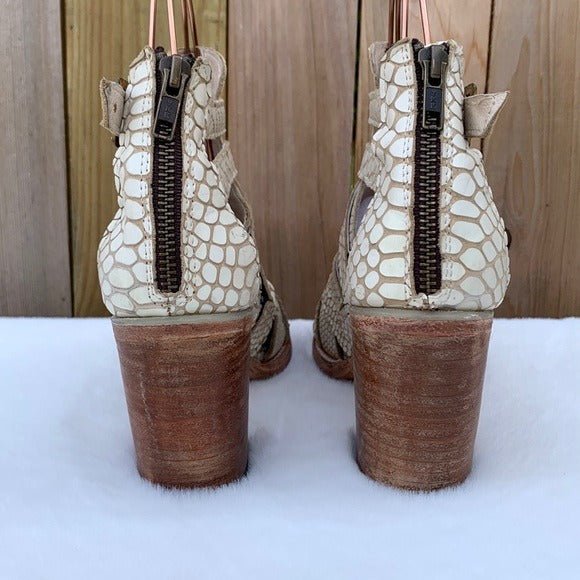 FREEBIRD BY STEVEN Claw White Snake Leather Strappy Boho Western Sandals - Botablu