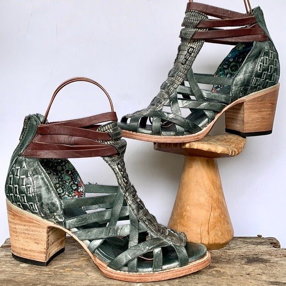 FREEBIRD BY STEVEN Freebird Penny Blue Brown Strappy Gladiator Sandals Size 8 - Botablu