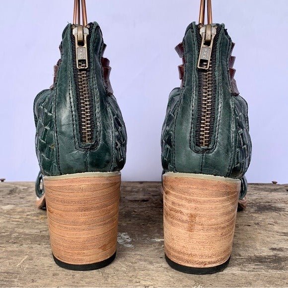 FREEBIRD BY STEVEN Freebird Penny Blue Brown Strappy Gladiator Sandals Size 8 - Botablu