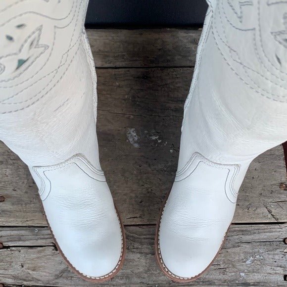 FRYE Vintage White Leather Sabrina Campus Tooled Cuff Tall Knee High Western Boots - Botablu