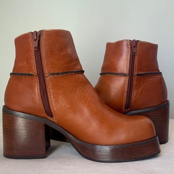 FRYE Vintage Y2K Villager Zip Platform Chunky Square Toe Ankle Bootie Boots - Botablu